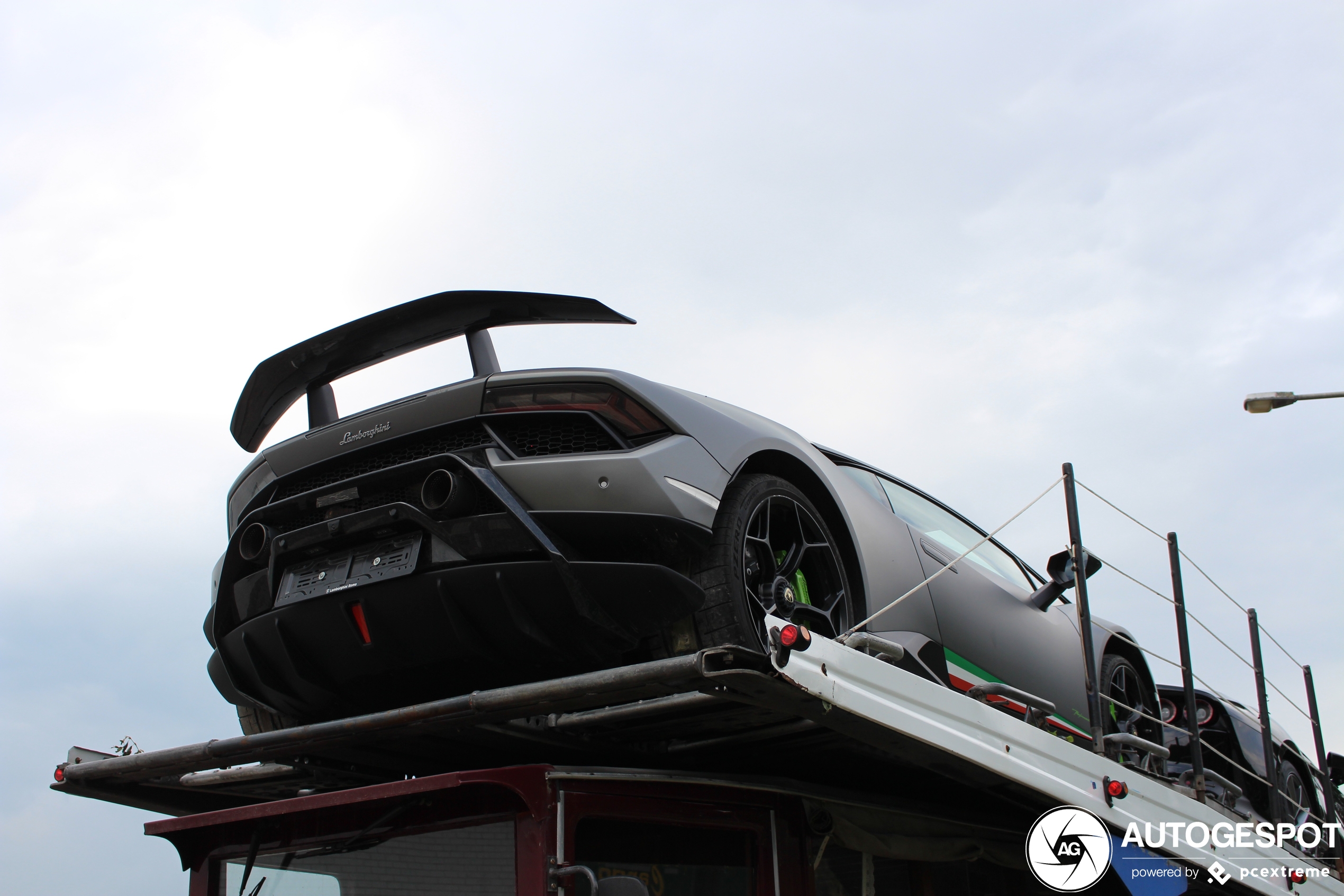 Lamborghini Huracán LP640-4 Performante