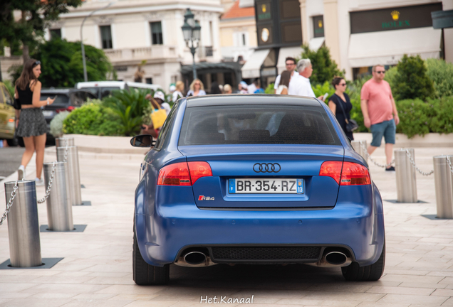 Audi RS4 Sedan