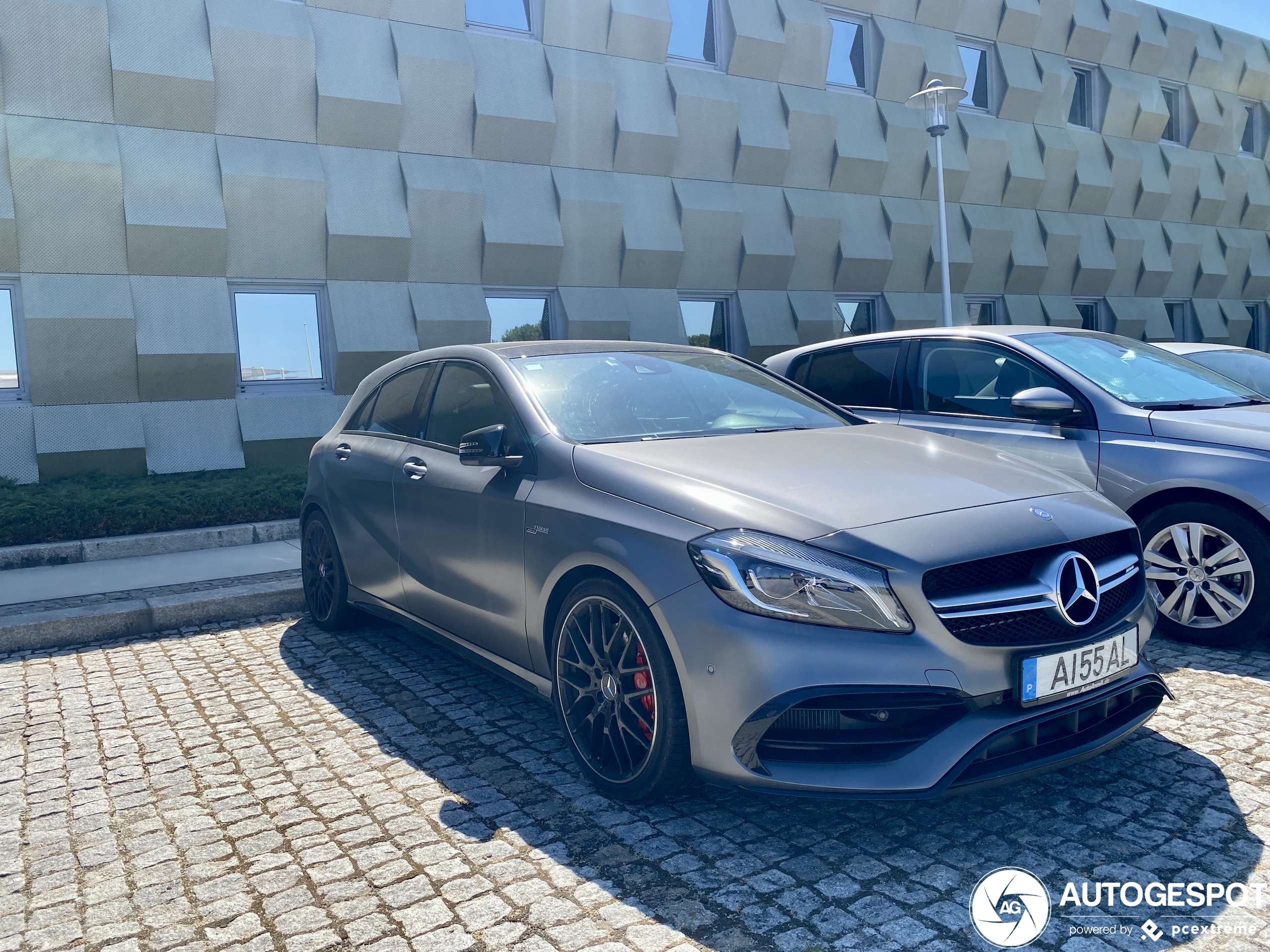 Mercedes-AMG A 45 W176 2015