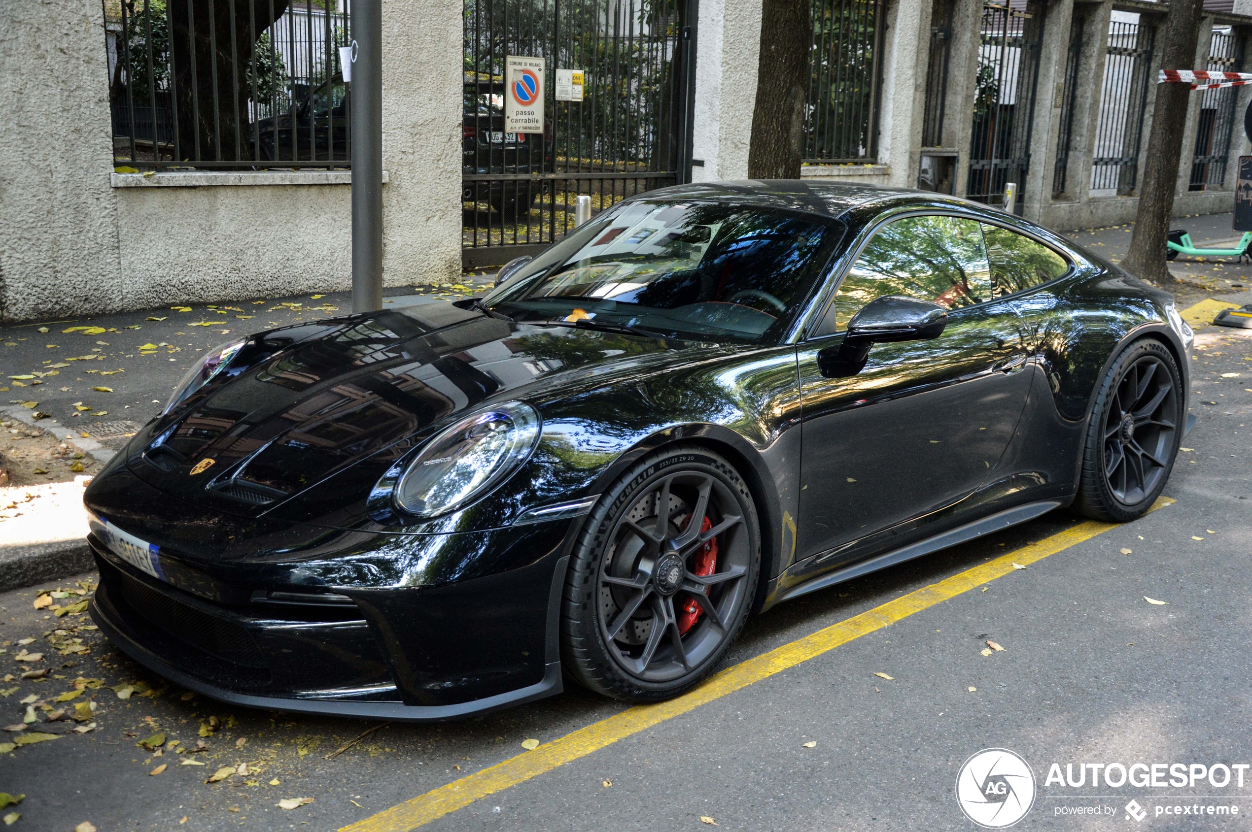 Porsche 992 GT3 Touring