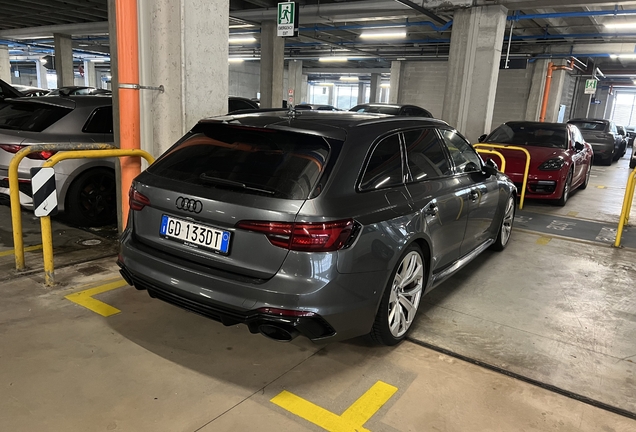 Audi RS4 Avant B9