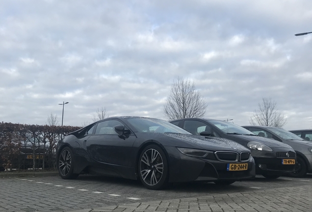 BMW i8