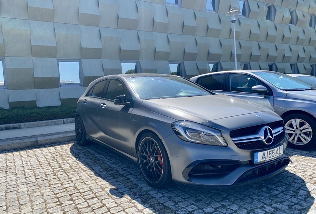 Mercedes-AMG A 45 W176 2015