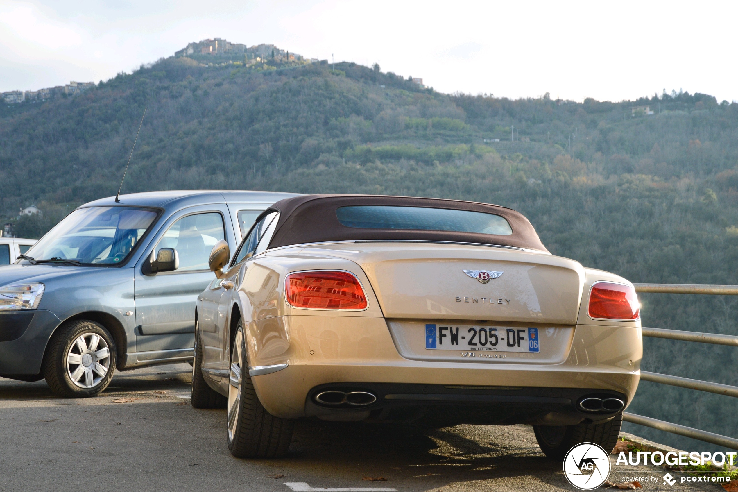 Bentley Continental GTC V8