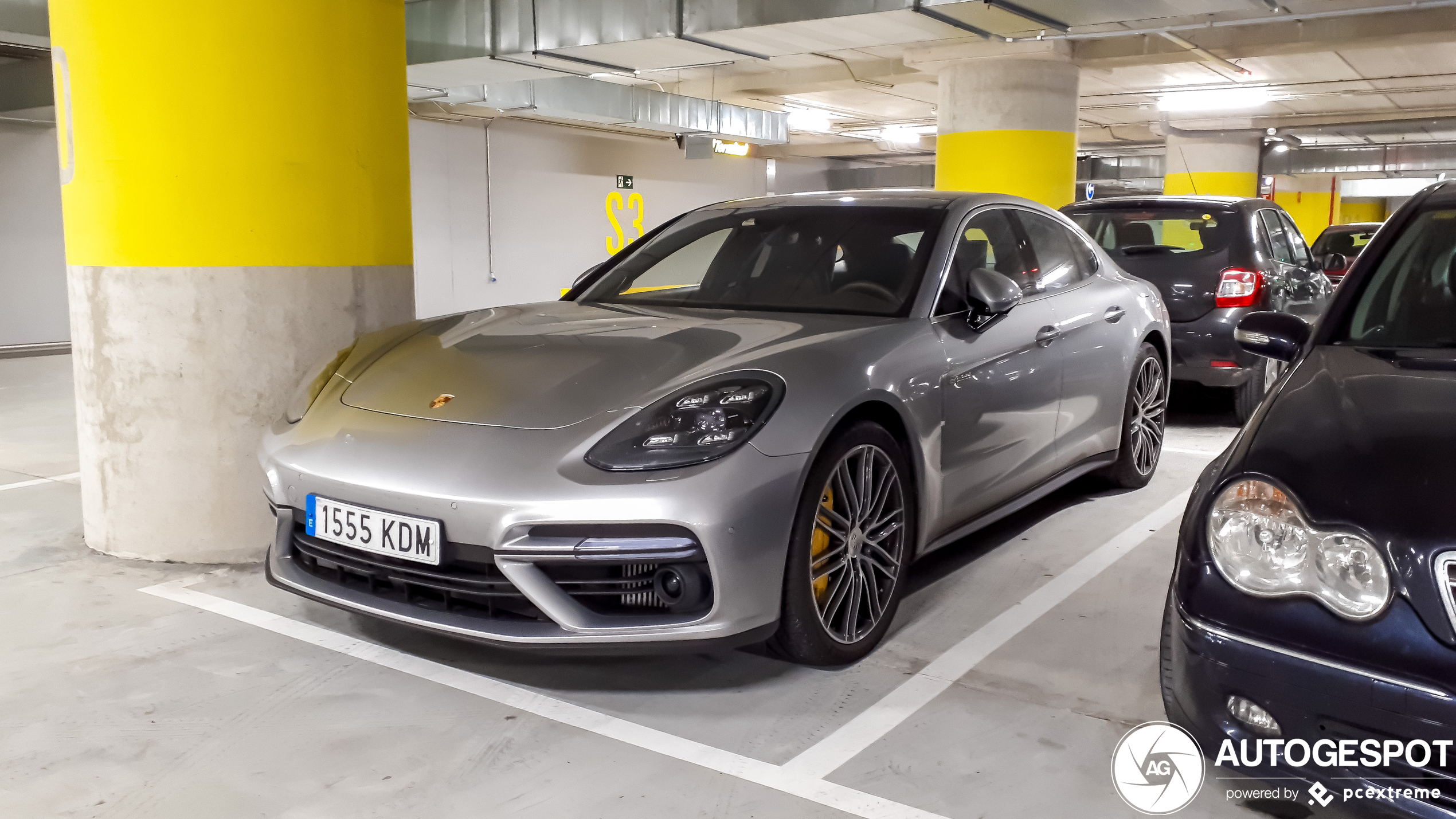 Porsche 971 Panamera Turbo S E-Hybrid