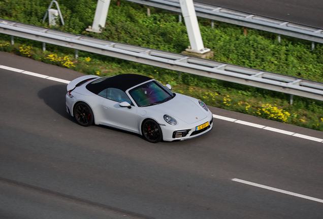 Porsche 992 Carrera 4S Cabriolet