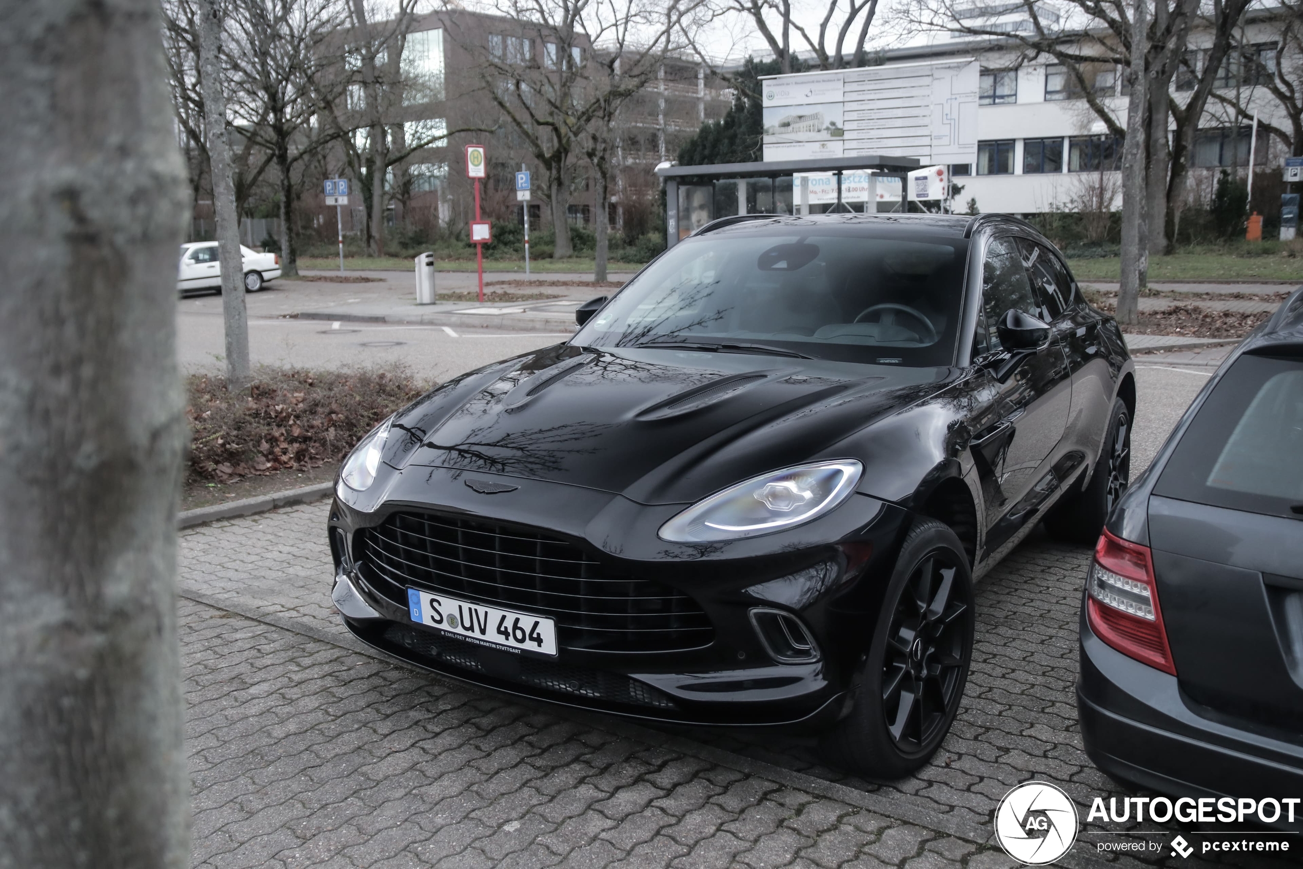 Aston Martin DBX