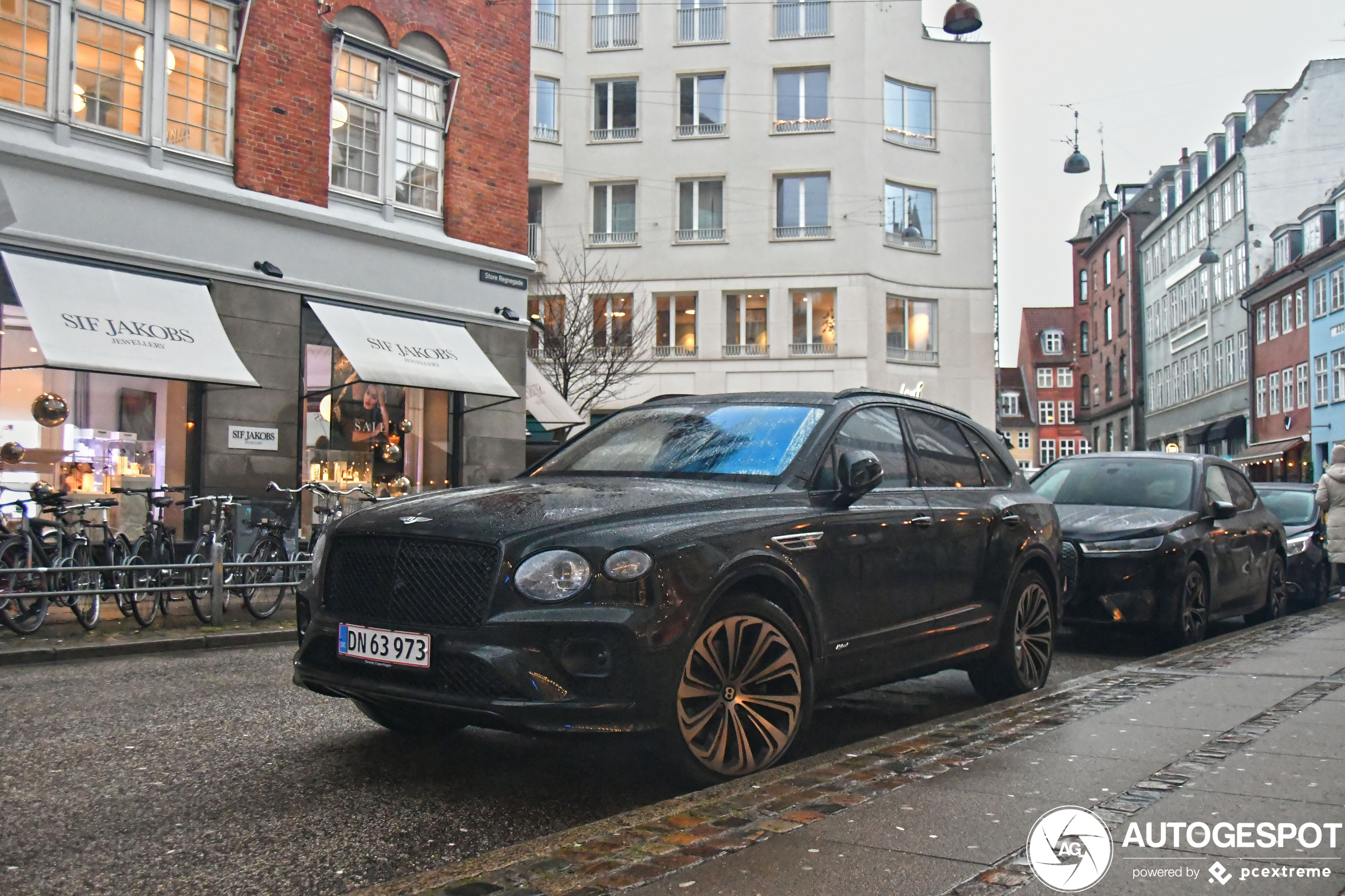 Bentley Bentayga Hybrid 2021 First Edition