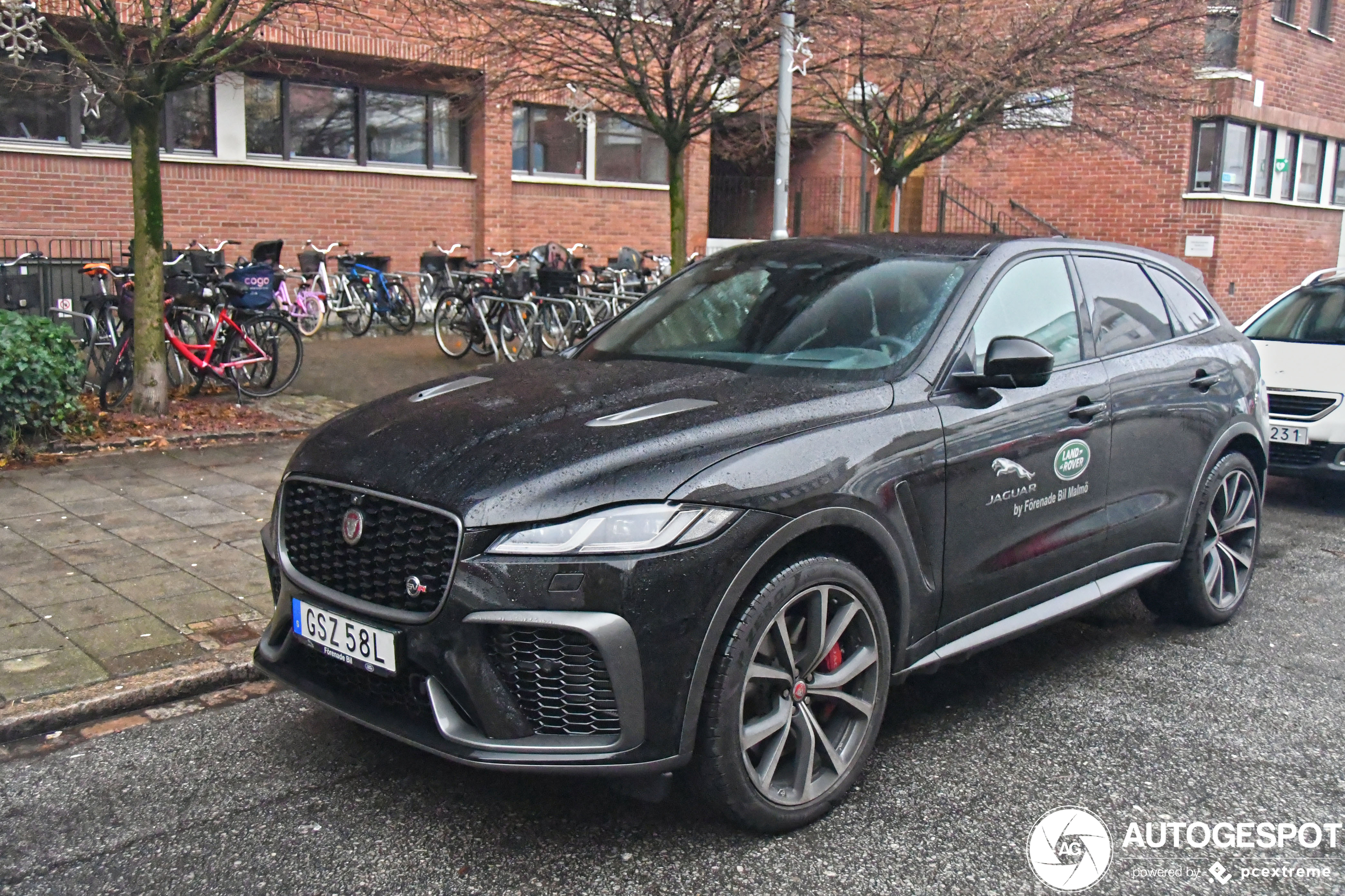 Jaguar F-PACE SVR 2021