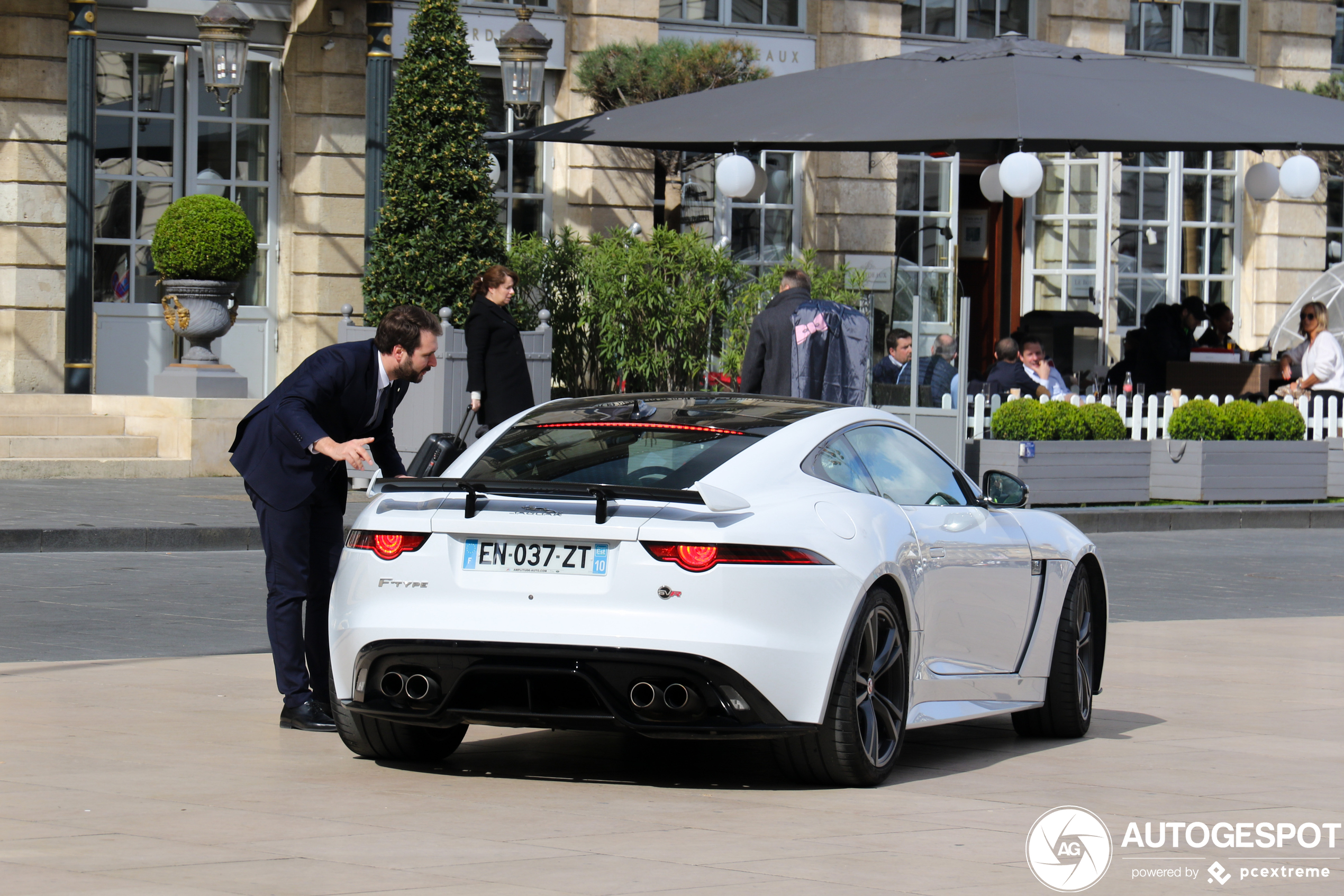 Jaguar F-TYPE SVR Coupé 2017