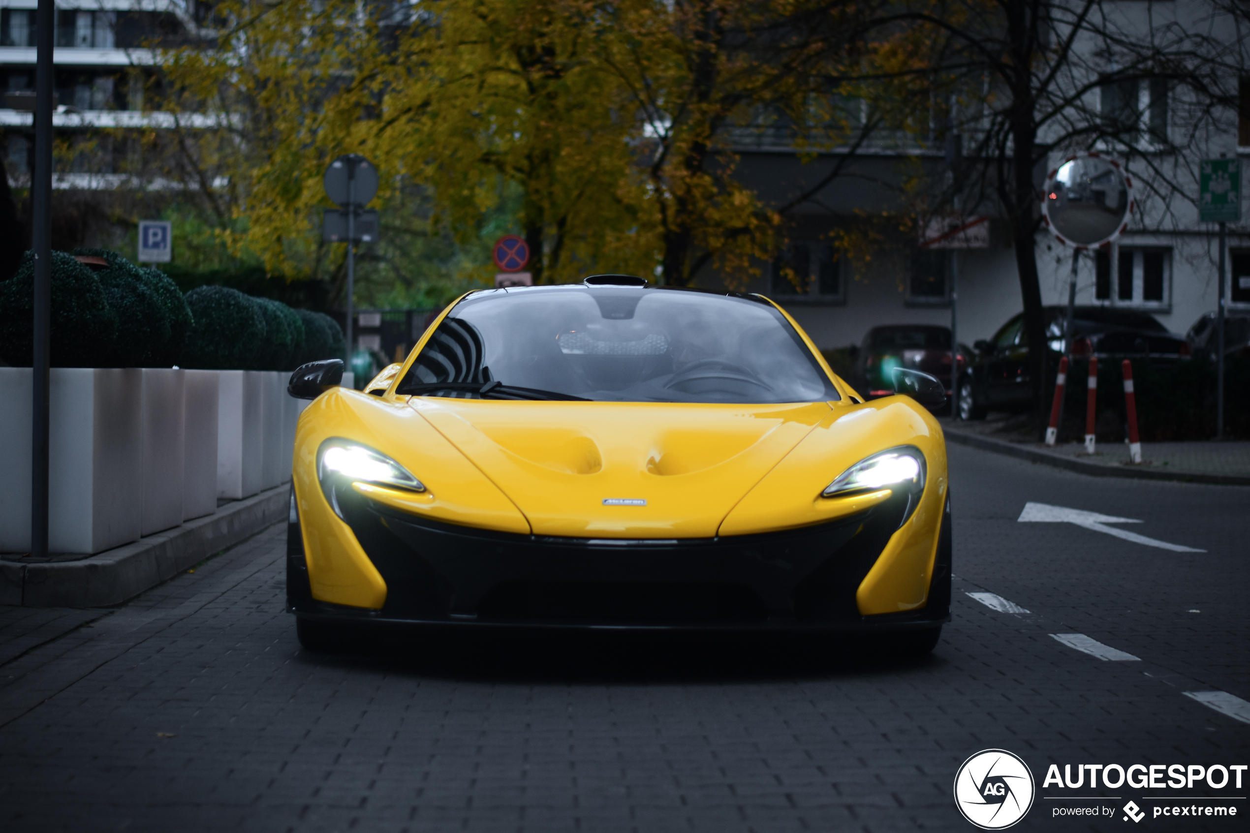 McLaren P1