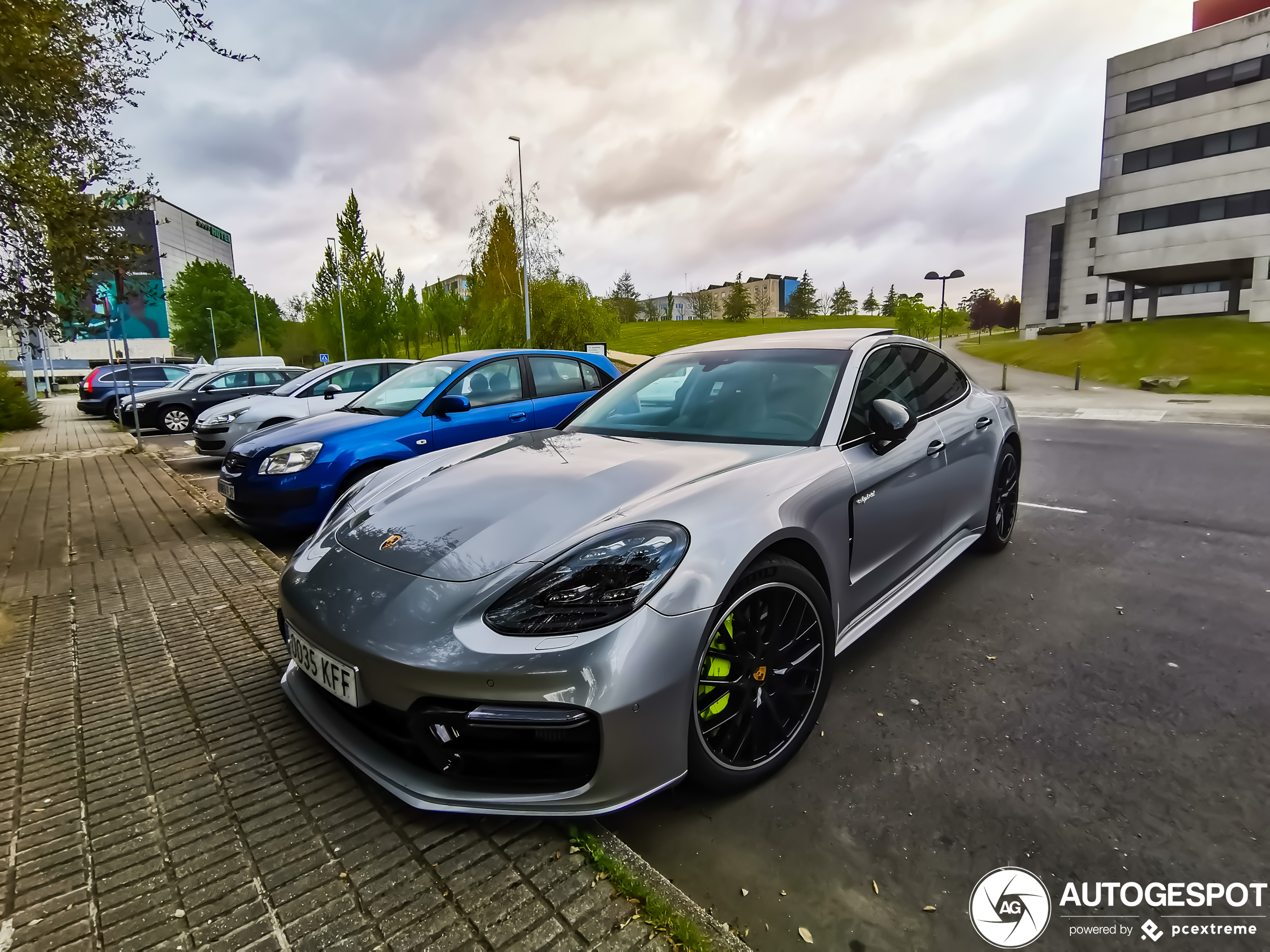 Porsche 971 Panamera Turbo S E-Hybrid