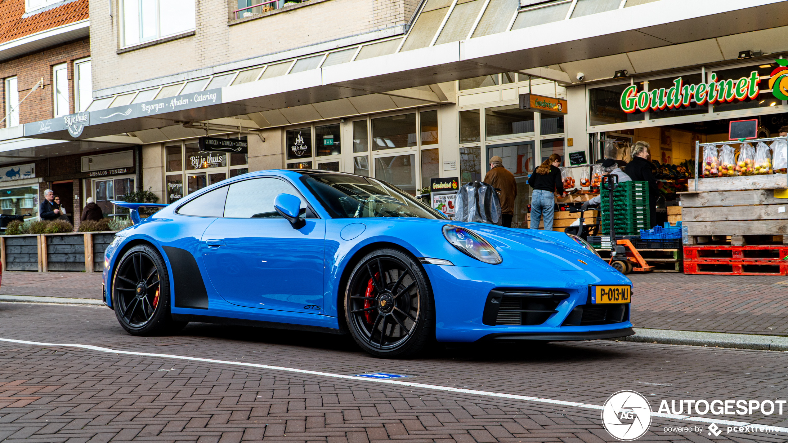 Porsche 992 Carrera GTS