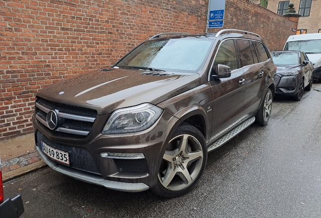 Mercedes-Benz GL 63 AMG X166