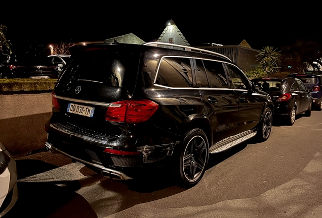 Mercedes-Benz GL 63 AMG X166