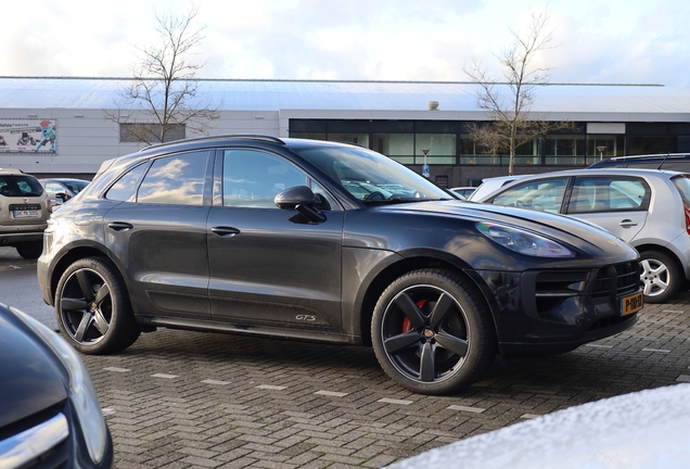 Porsche 95B Macan GTS MkII