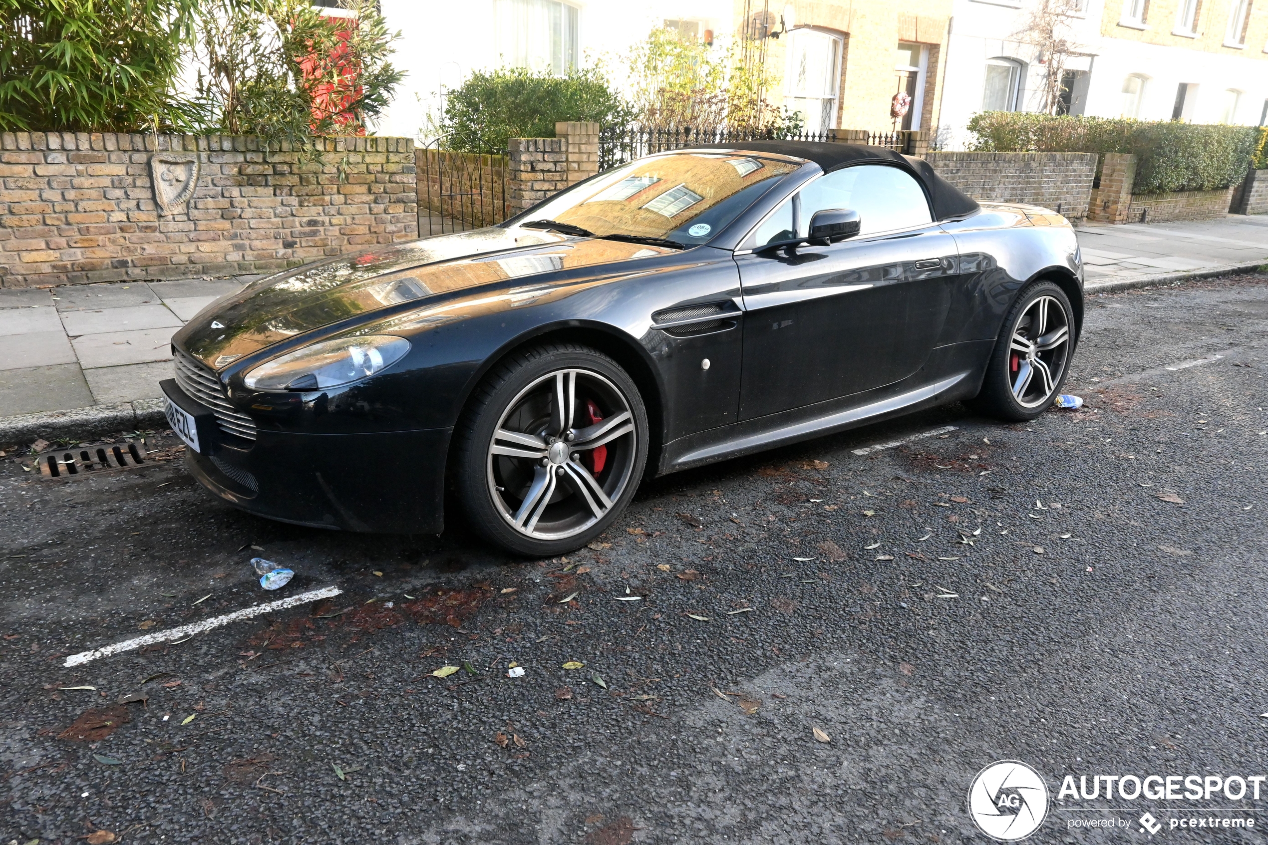 Aston Martin V8 Vantage N400 Roadster