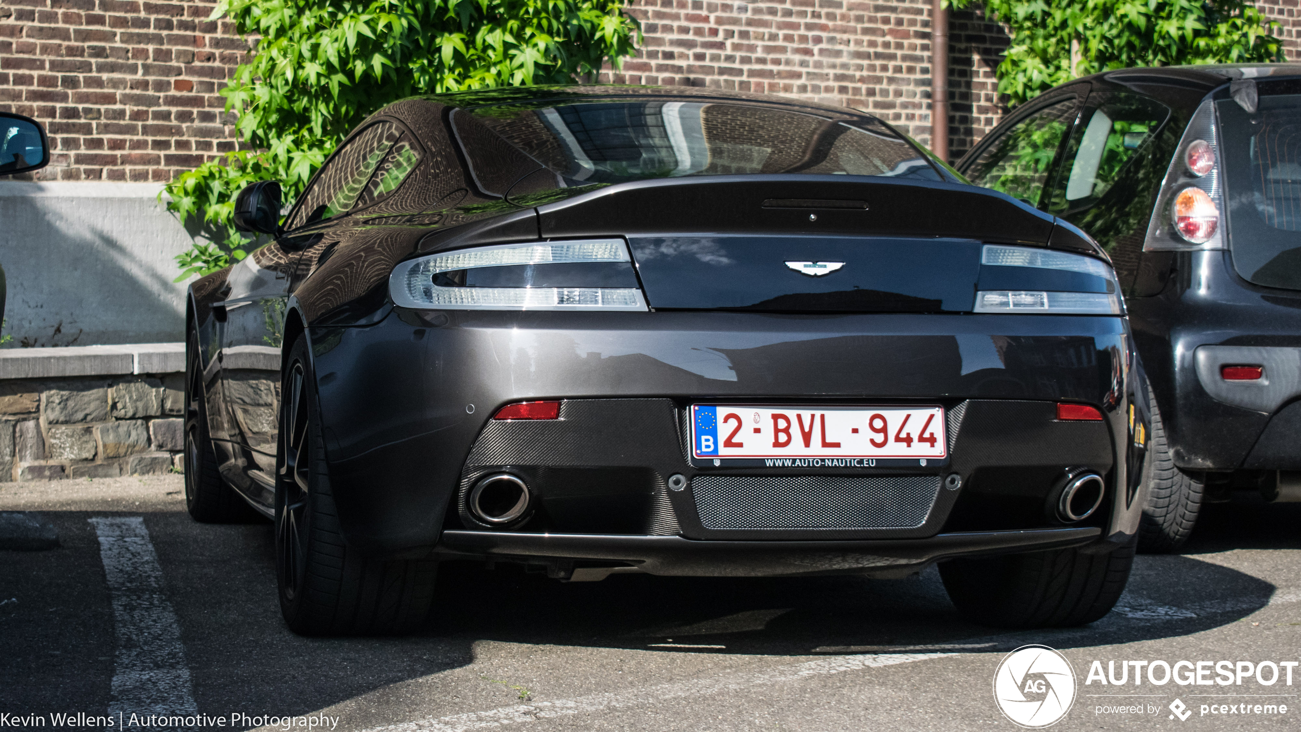 Aston Martin V8 Vantage S