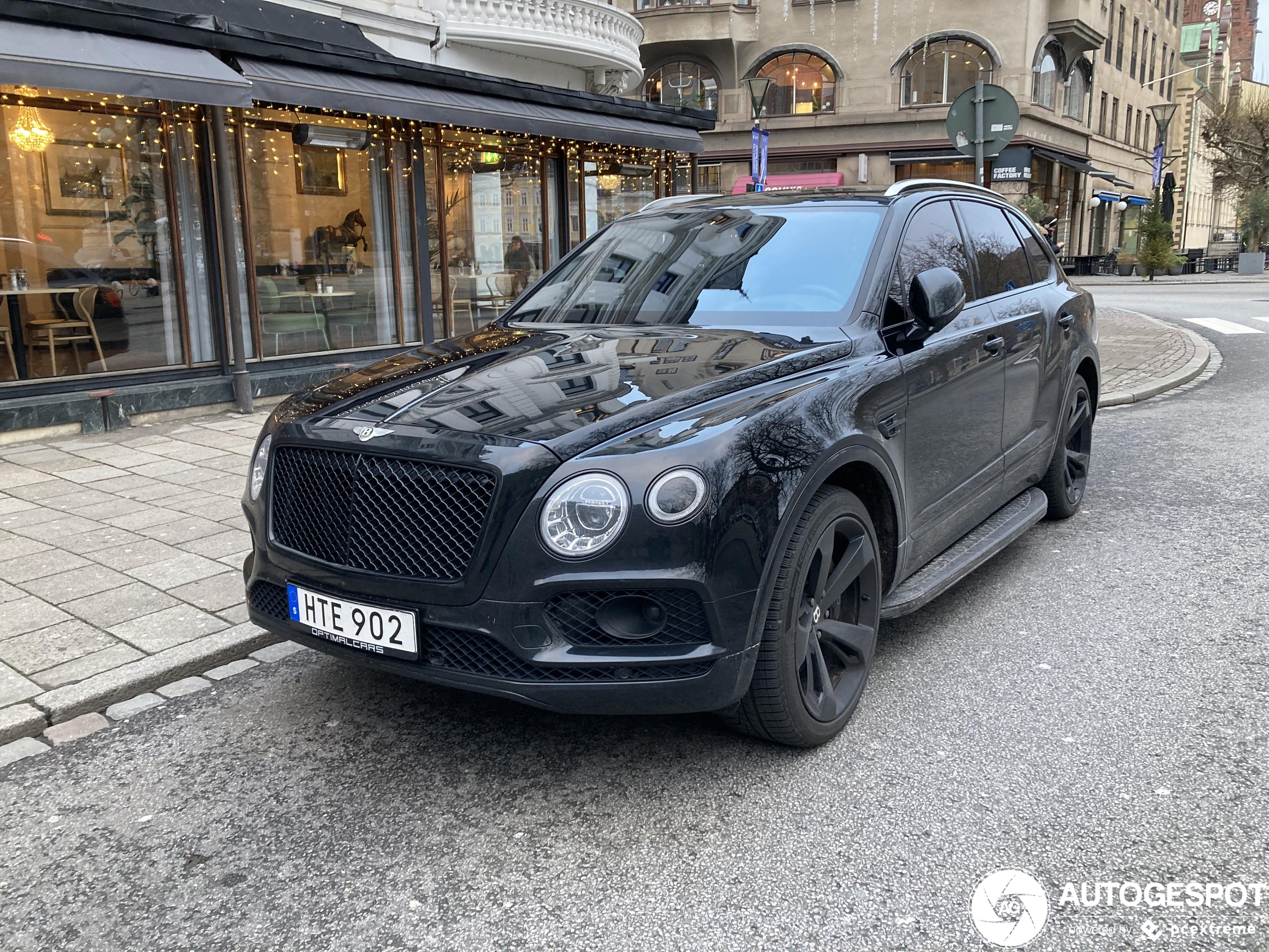 Bentley Bentayga V8