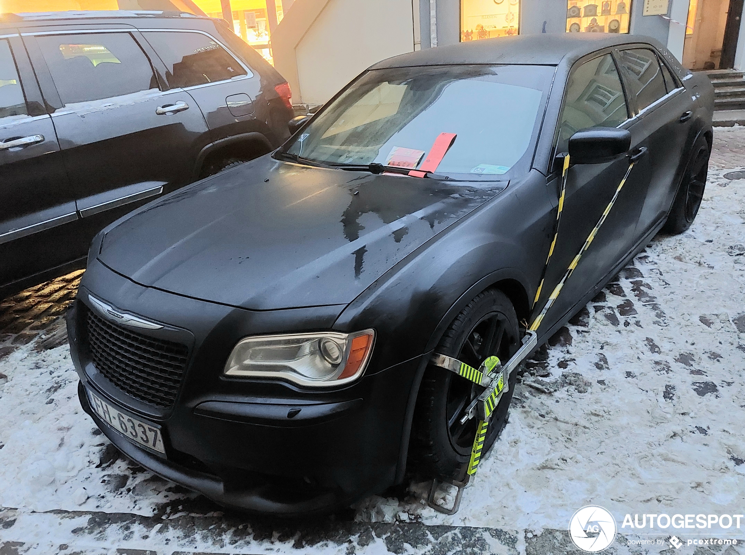 Chrysler 300C SRT8 2013