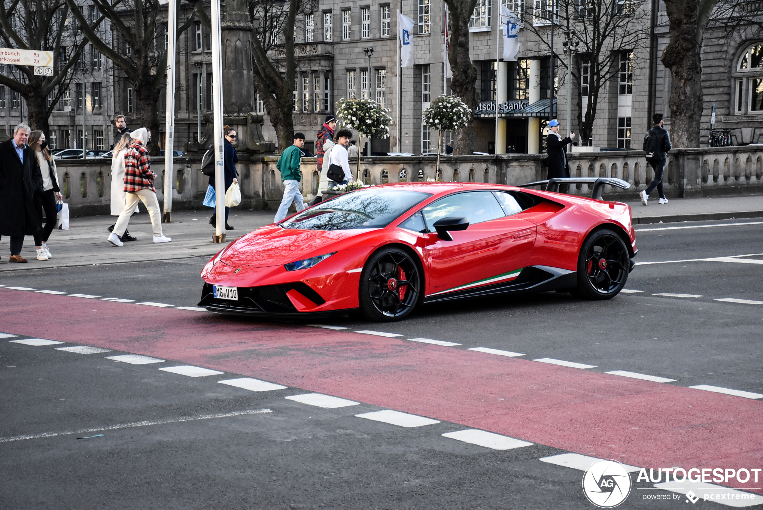 Lamborghini Huracán LP640-4 Performante