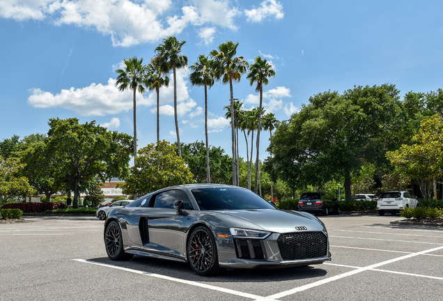 Audi R8 V10 2015