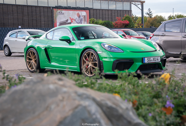 Porsche 718 Cayman GT4