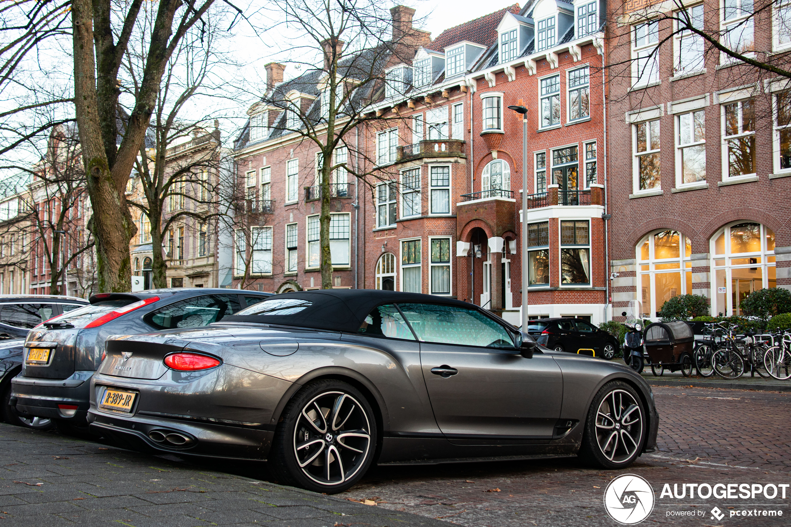 Bentley Continental GTC 2019