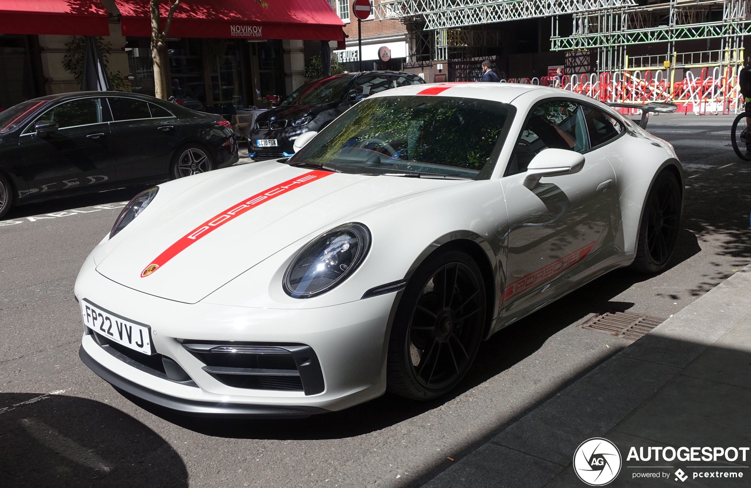 Porsche 992 Carrera 4 GTS