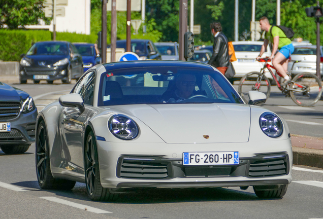 Porsche 992 Carrera 4S