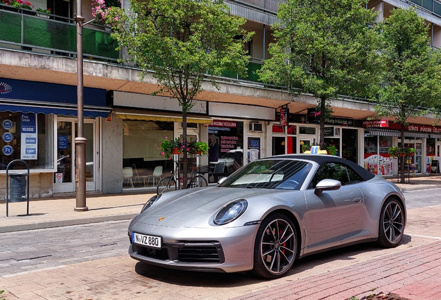 Porsche 992 Carrera 4S Cabriolet