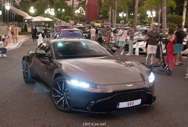 Aston Martin V8 Vantage 2018