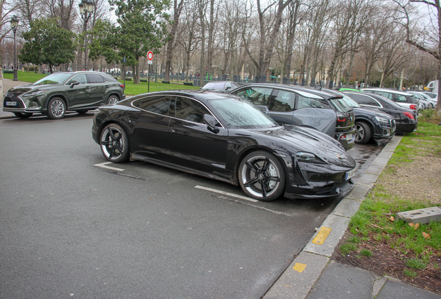 Porsche Taycan Turbo MkI