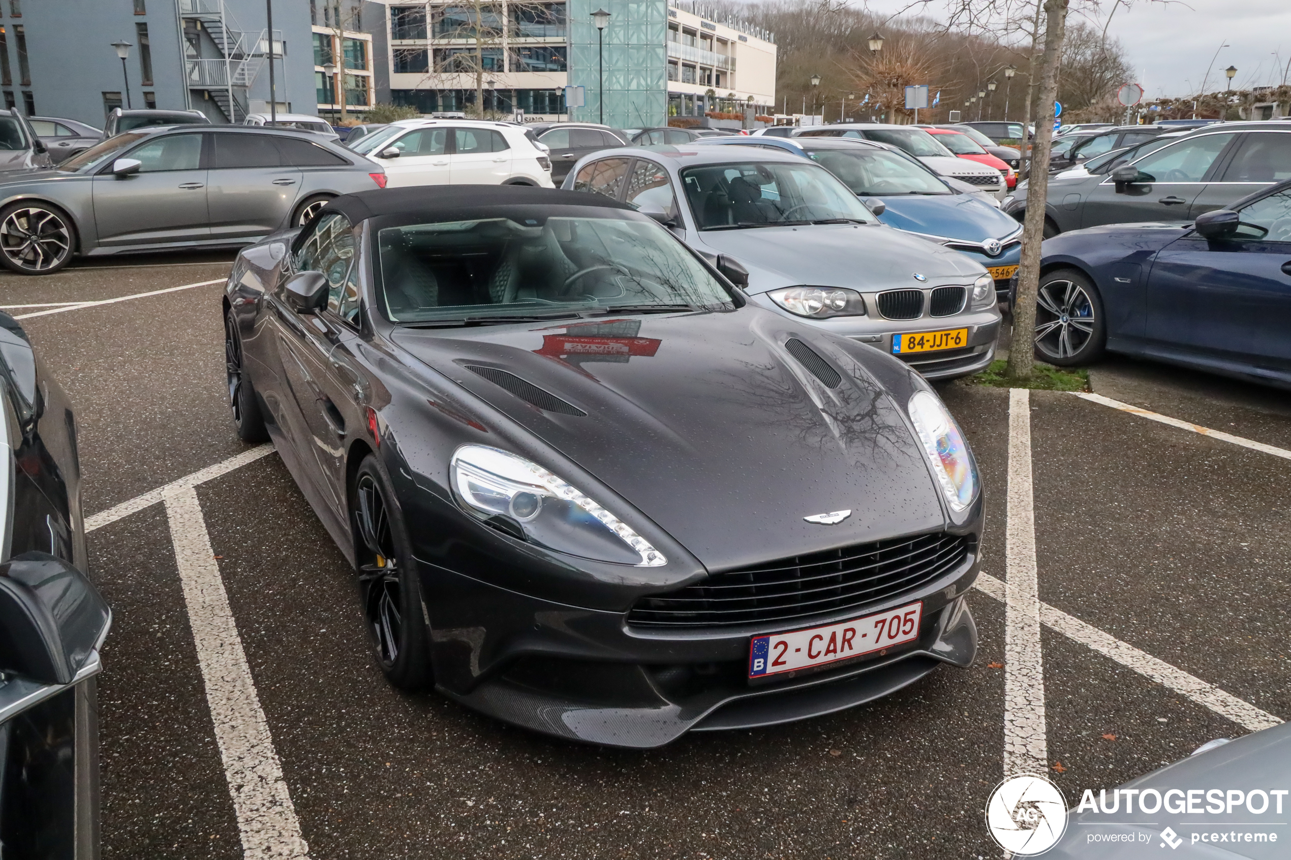 Aston Martin Vanquish Volante