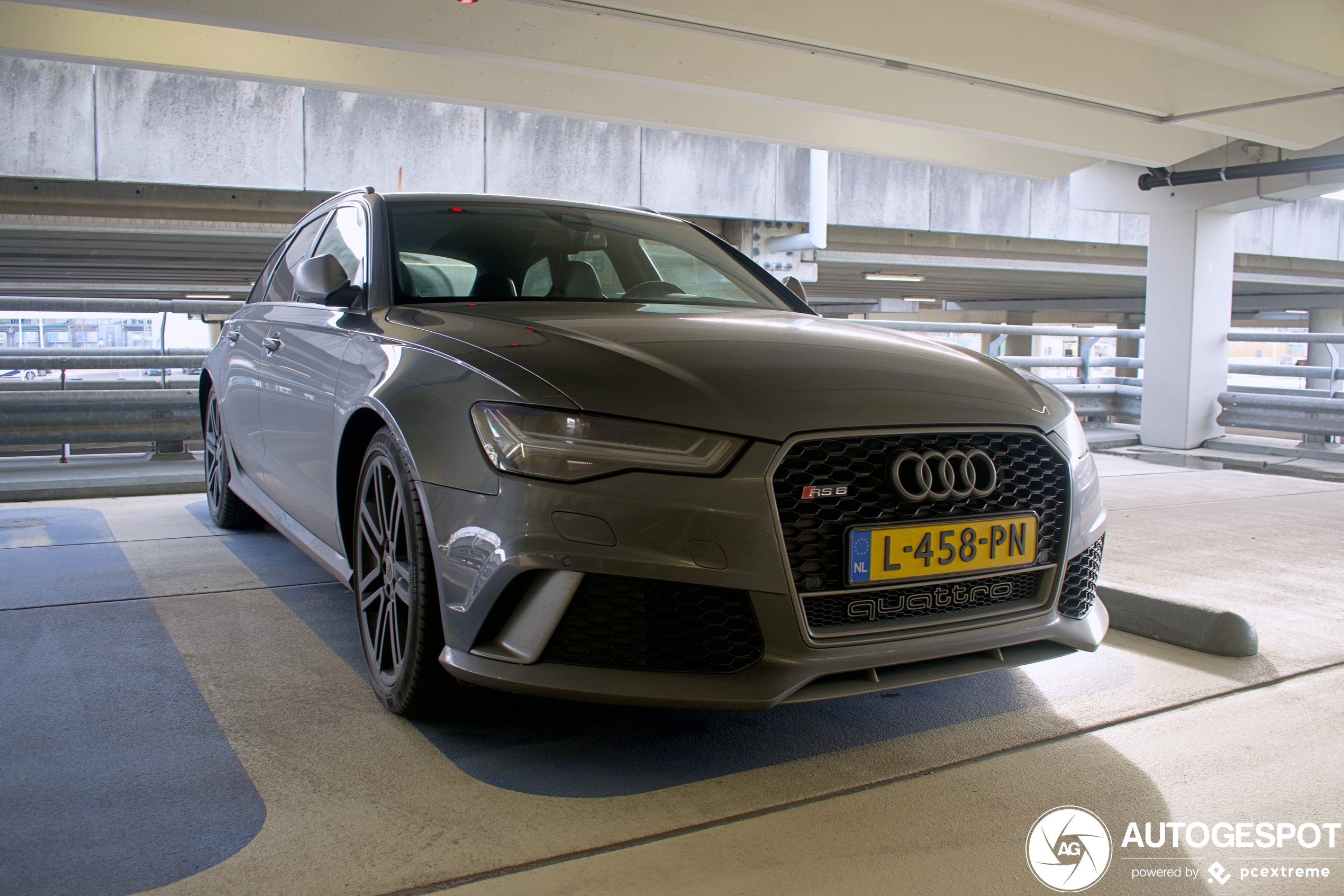 Audi RS6 Avant C7 2015