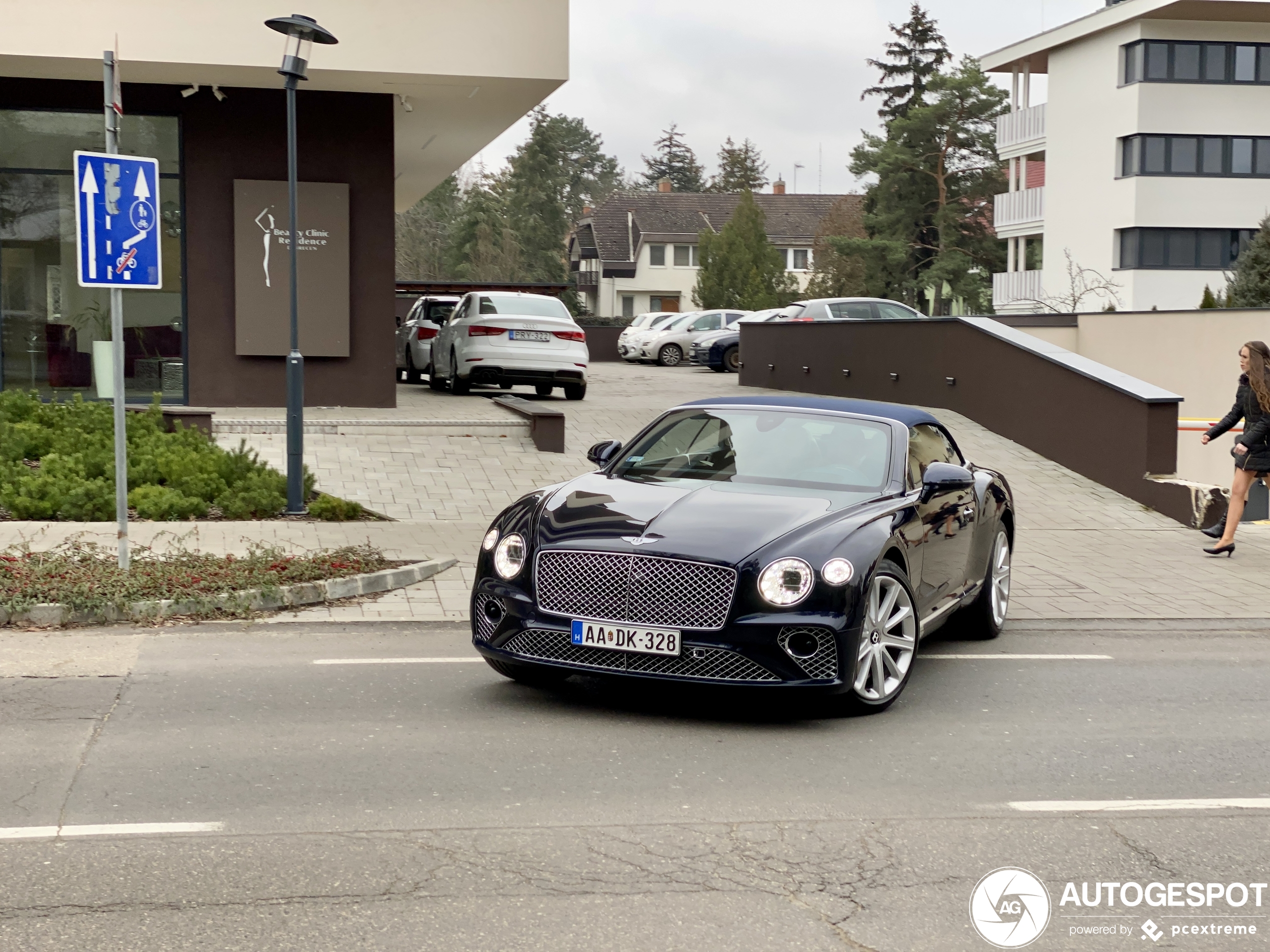 Bentley Continental GTC V8 2020