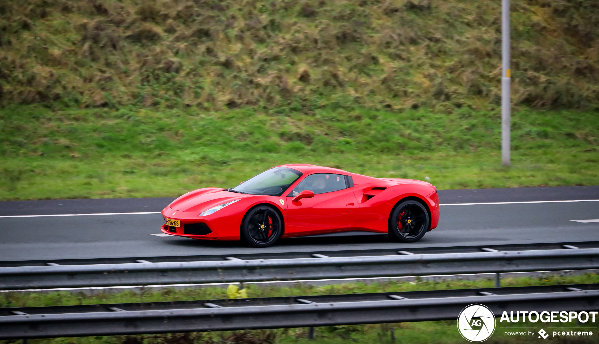 Ferrari 488 Spider