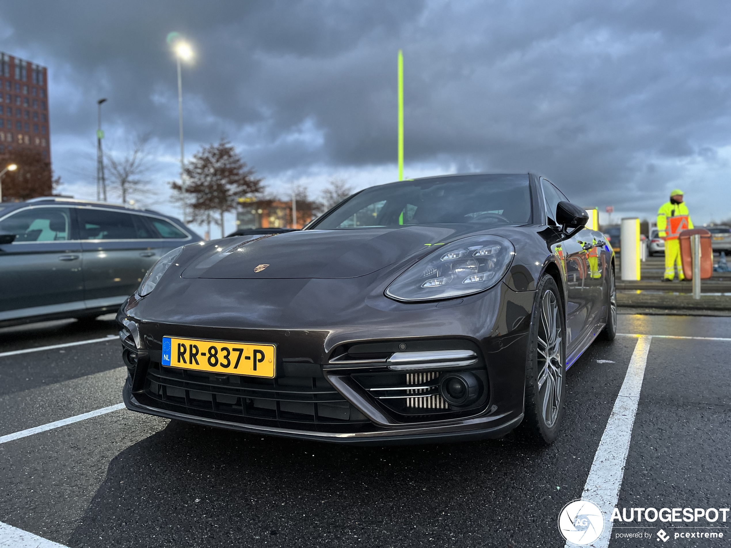 Porsche 971 Panamera Turbo S E-Hybrid Executive