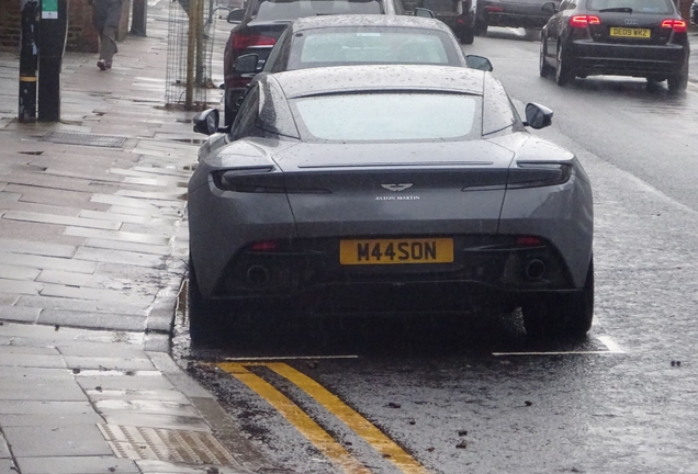 Aston Martin DB11