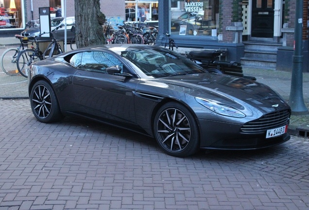 Aston Martin DB11 V8 Volante