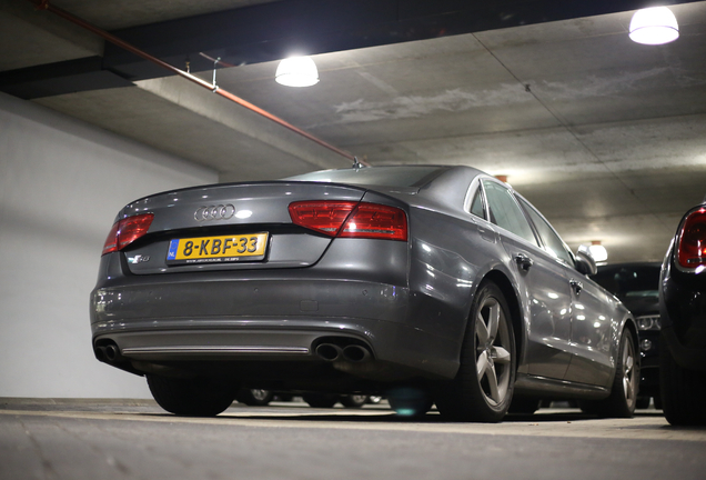 Audi S8 D4