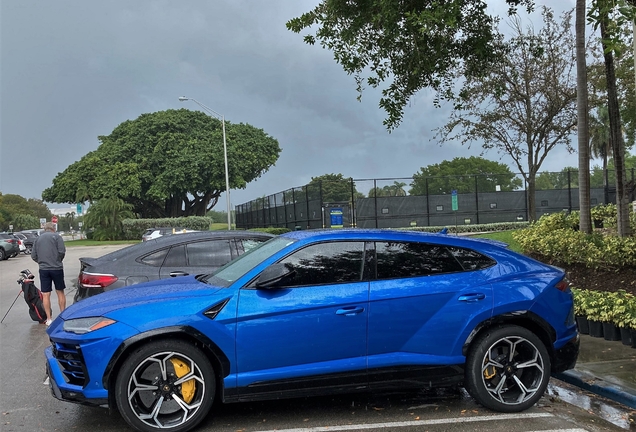 Lamborghini Urus