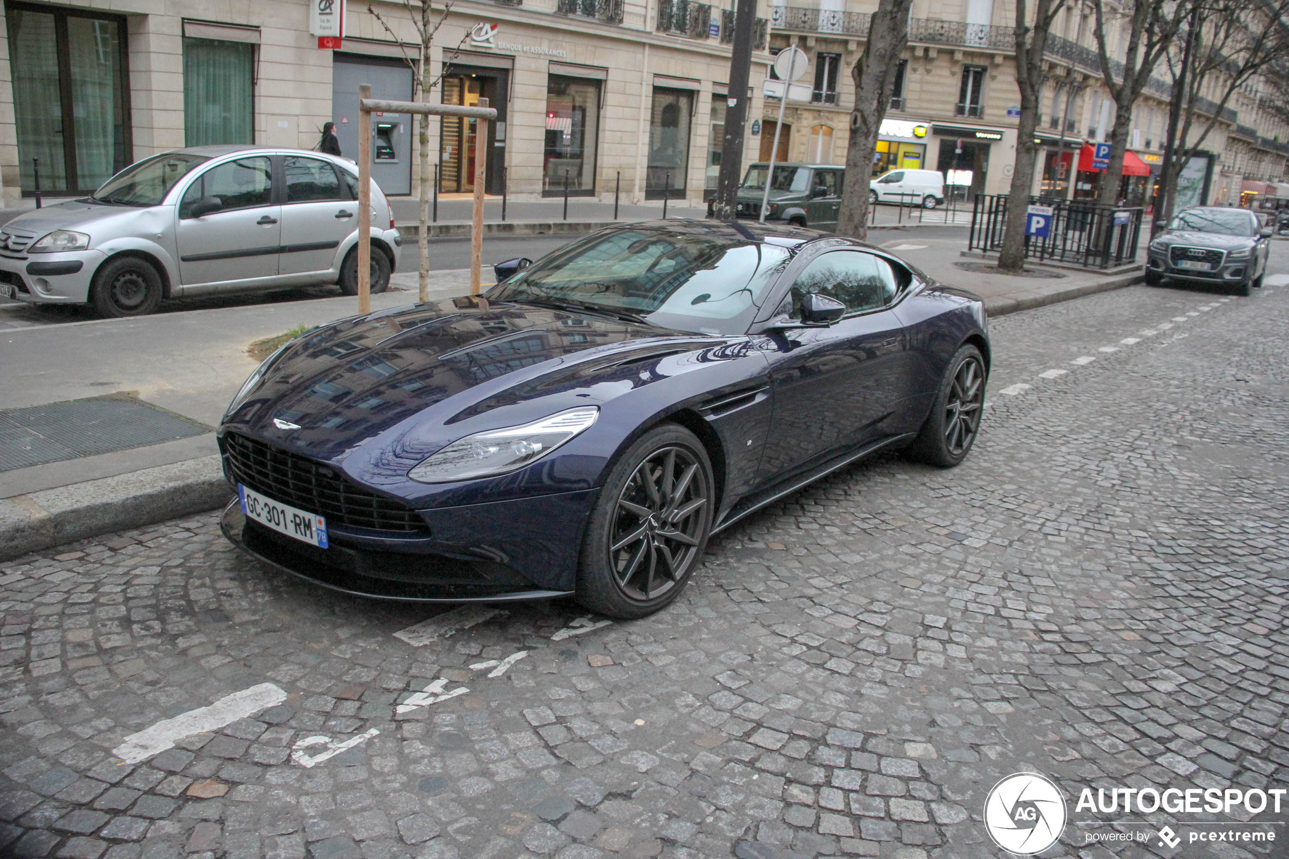 Aston Martin DB11