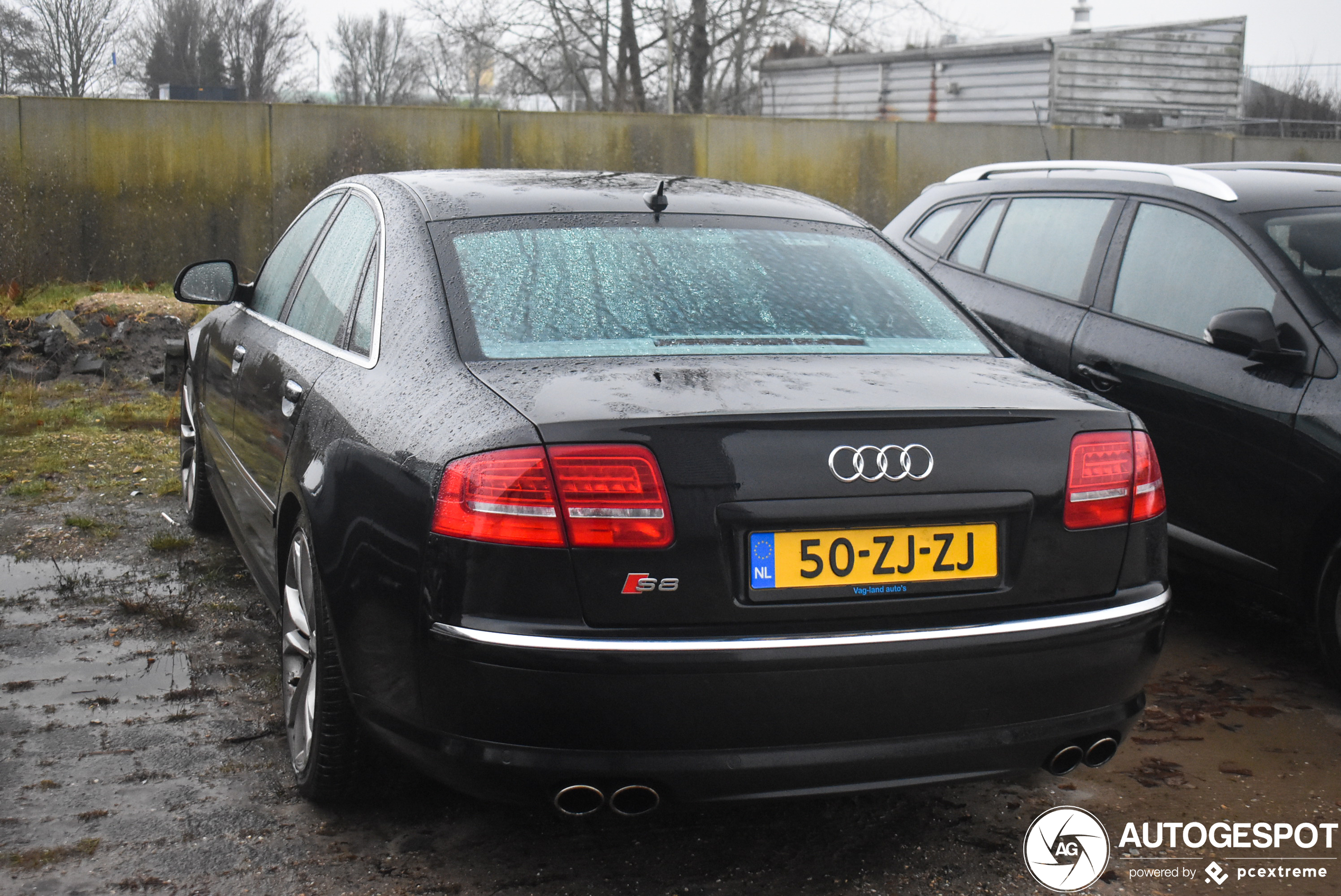 Audi S8 D3