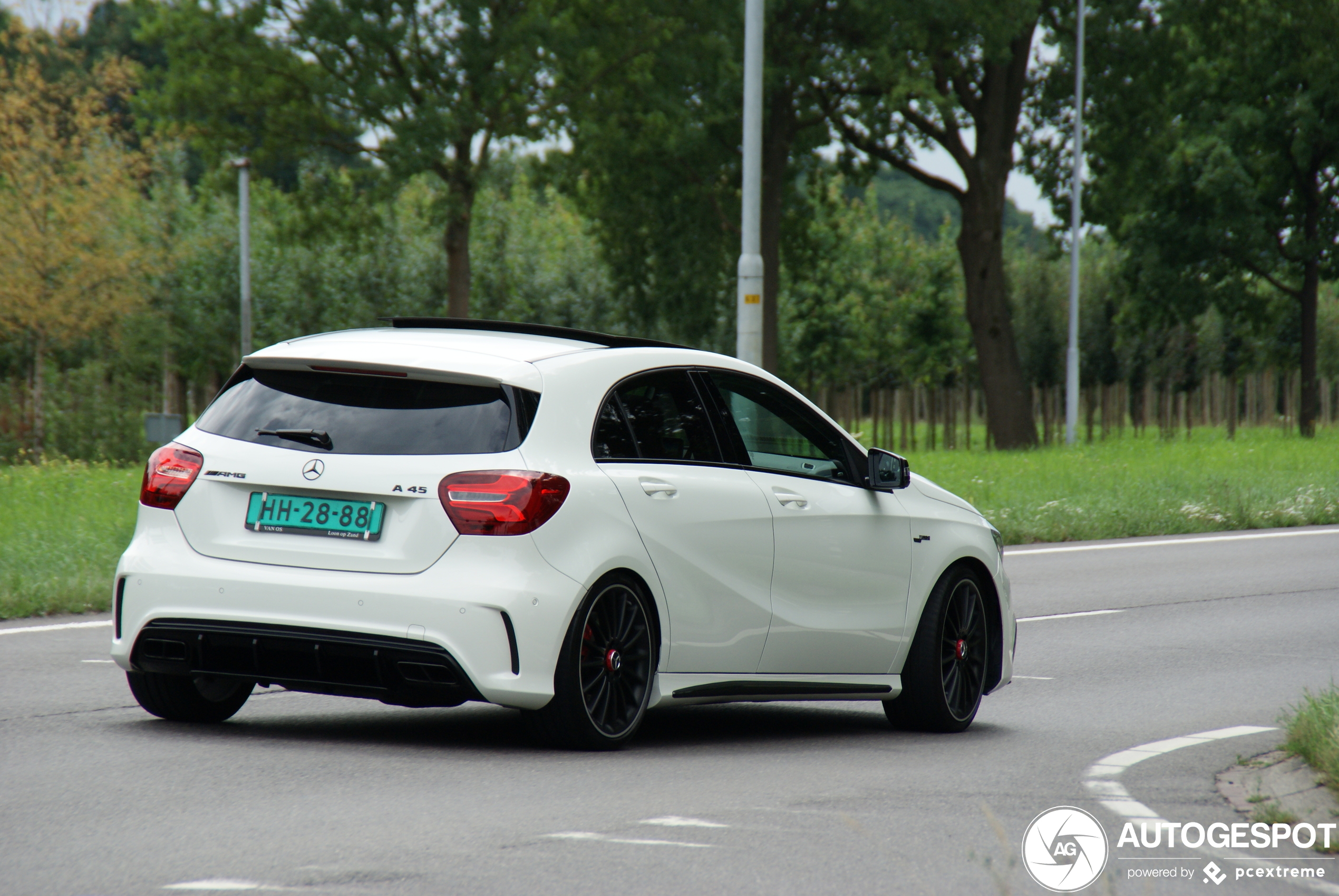 Mercedes-AMG A 45 W176 2015