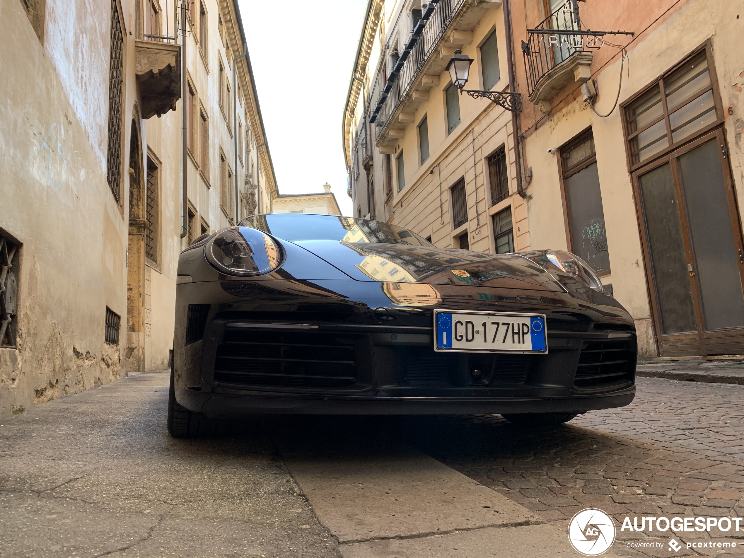 Porsche 992 Carrera 4S