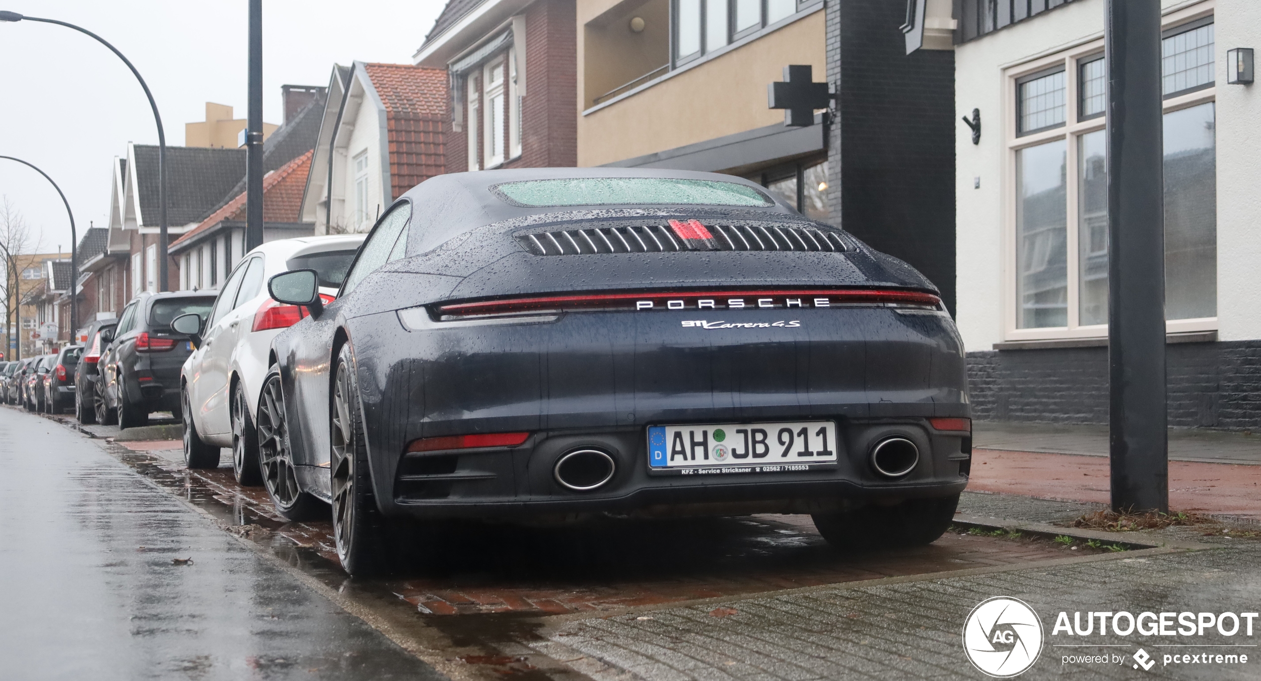 Porsche 992 Carrera 4S Cabriolet