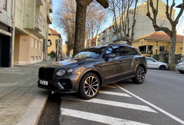 Bentley Bentayga Hybrid 2021