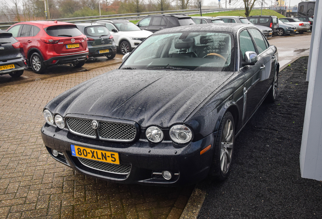 Jaguar XJR