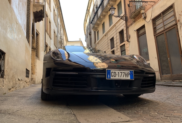 Porsche 992 Carrera 4S